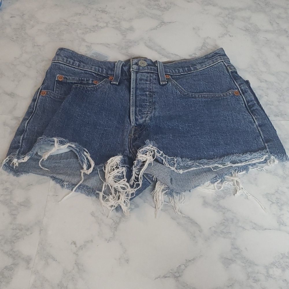 Levi Jean Shorts - Picture 2 of 14